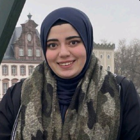 Büşra Ç.