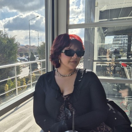 İrem Ş.