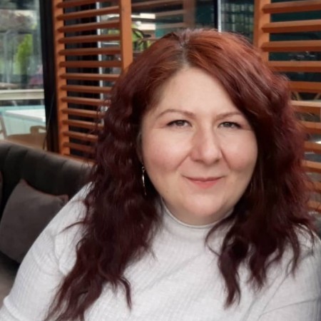 Emine C.