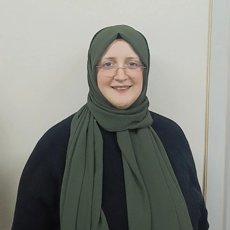 Esra Y.