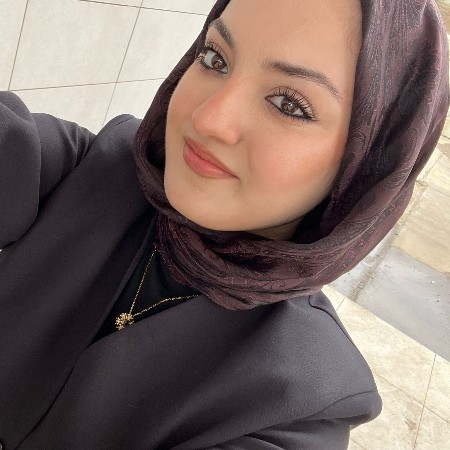 Zehra Ç.