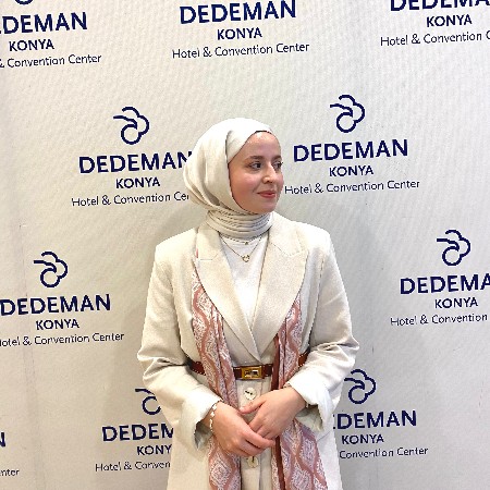 Ayşe Nur B.