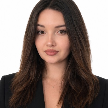 Ayșe Melek Ş.