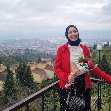 Meryem Y.
